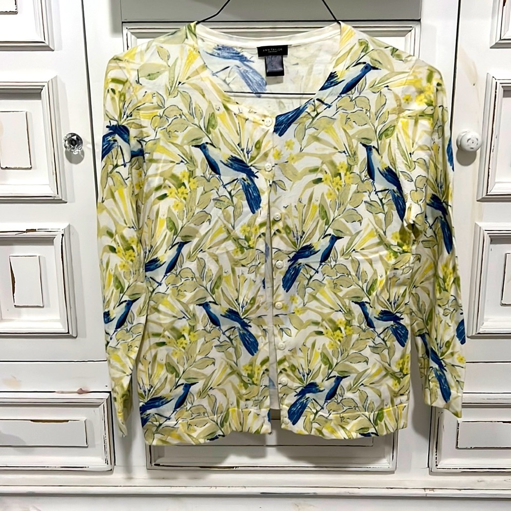 Ann Taylor cardigan M